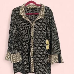 Ali Miles Eccentric Blouse geometric design with bell sleeves size XL NWT